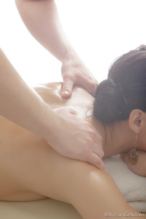 18 Virgin Sex offers a free pic gallery with Sasha xxx gallery 136703