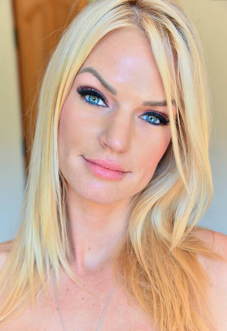 FTV Milfs are excited to present you with xxx gallery showcasing Rachel-Ii unveiling well-done shape